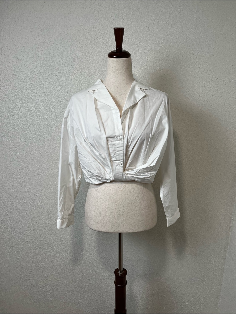 NWT Sundays Jenara White Cropped Shirt Size Small